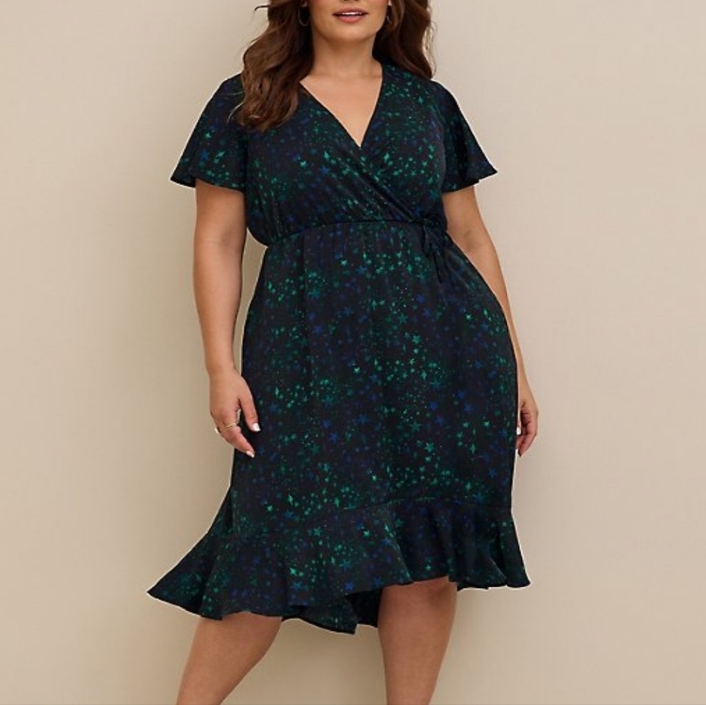 🆕️✨️ 3X STARS MIDI STUDIO CREPE DE CHINE SURPLICE WRAP DRESS✨️